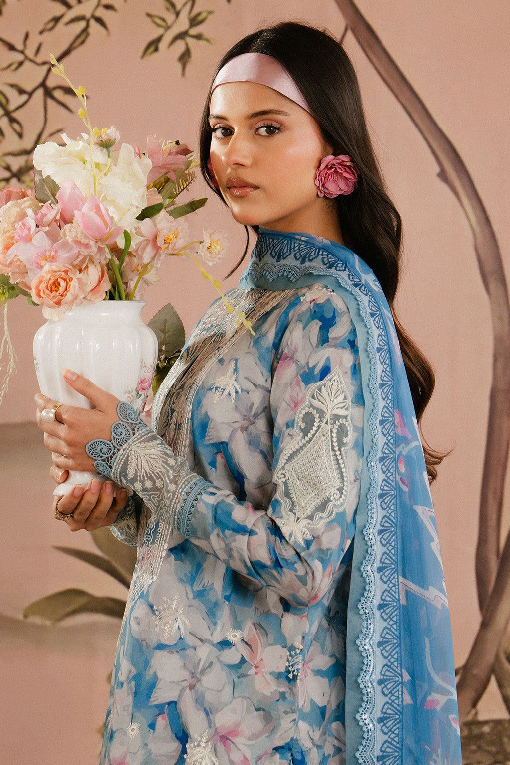 Elegant Blue Floral 3-Piece Linen Suit