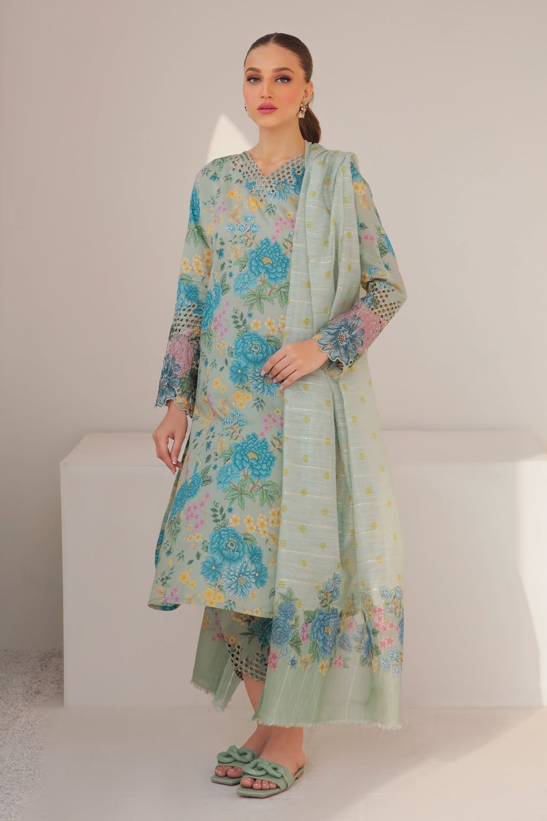 Floral Khaddar 3-Piece Suit